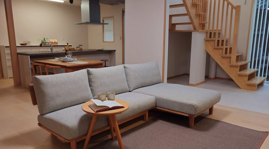 レンタル家具　おしゃれ　富山　無垢材　ミヤモト家具　完成見学会